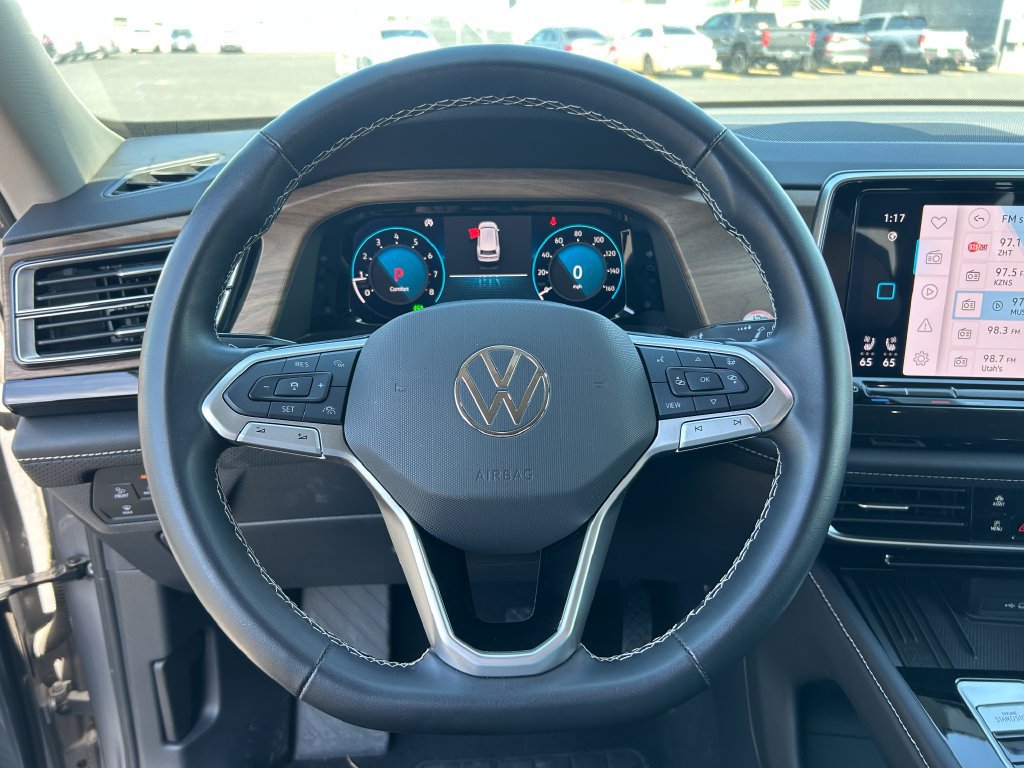 Used 2025 Volkswagen Atlas SE AWD/4WD image 21