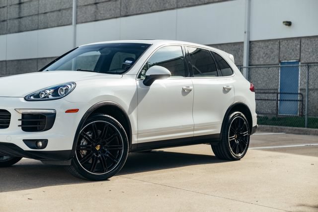 Used 2016 Porsche Cayenne S AWD/4WD image 30