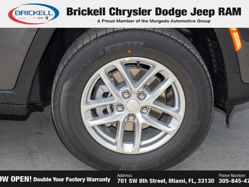 New 2025 Jeep Grand Cherokee Laredo X image 40