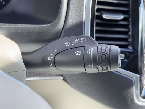 Certified 2024 Volvo XC90 B6 Ultimate w/ Protection Package Premier image 22