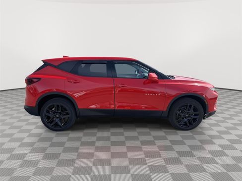 Used 2023 Chevrolet Blazer LT w/ Driver Confidence Package AWD/4WD image 4