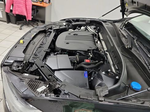 Used 2025 Volvo XC60 B5 Plus image 42