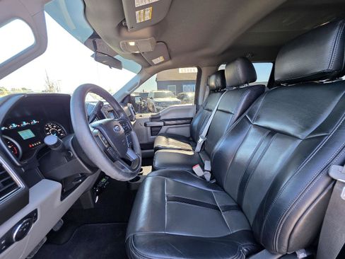Used 2018 Ford F150 XLT image 9