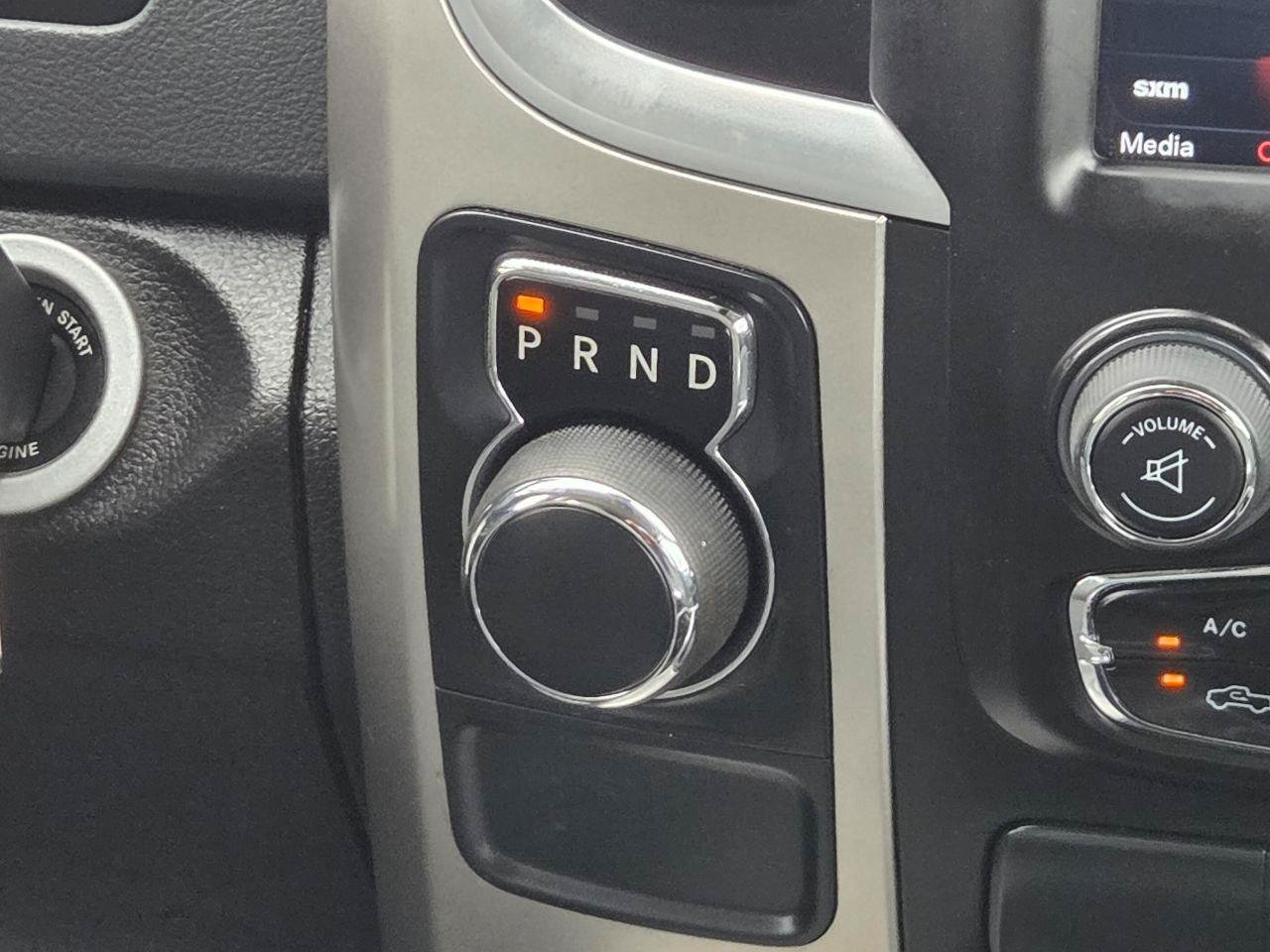 Used 2020 RAM 1500 Classic SLT w/ Luxury Group RWD image 22