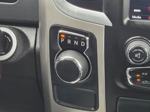 Used 2020 RAM 1500 Classic SLT w/ Luxury Group RWD image 22
