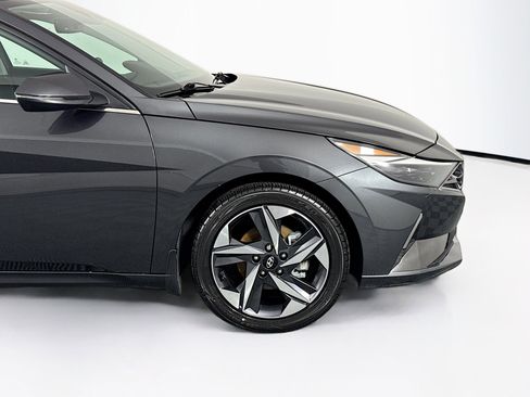 Used 2023 Hyundai Elantra Limited image 47
