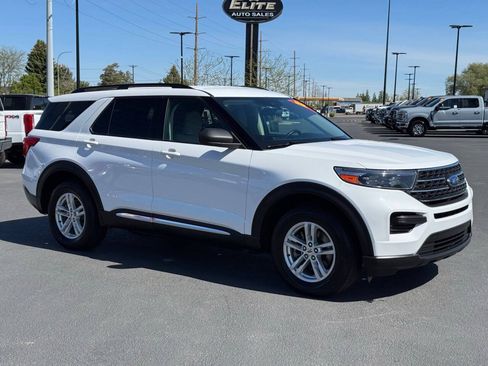 Used 2022 Ford Explorer XLT AWD/4WD image 11