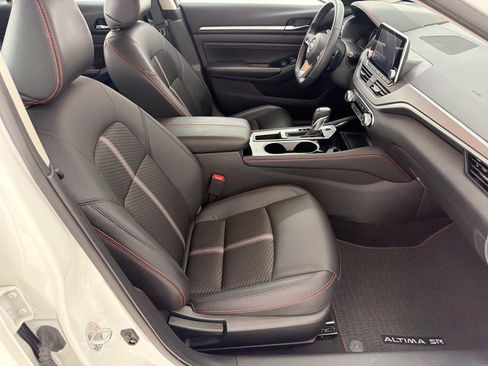 Used 2023 Nissan Altima 2.5 SR FWD image 22