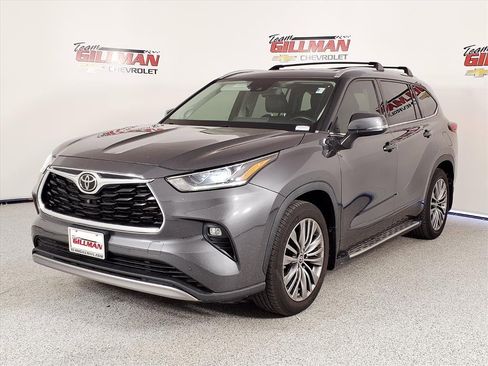 Used 2021 Toyota Highlander Platinum image 22