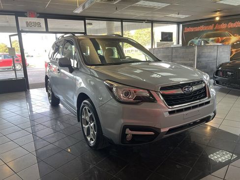 Used 2018 Subaru Forester 2.5i Touring w/ Popular Package #2 image 4