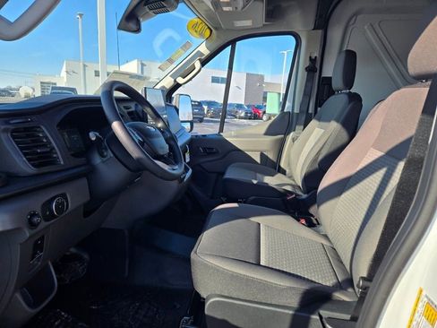 New 2026 Ford Transit 250 148 Medium Roof RWD image 13