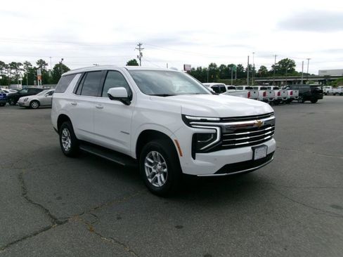 Used 2025 Chevrolet Tahoe LT AWD/4WD image 4