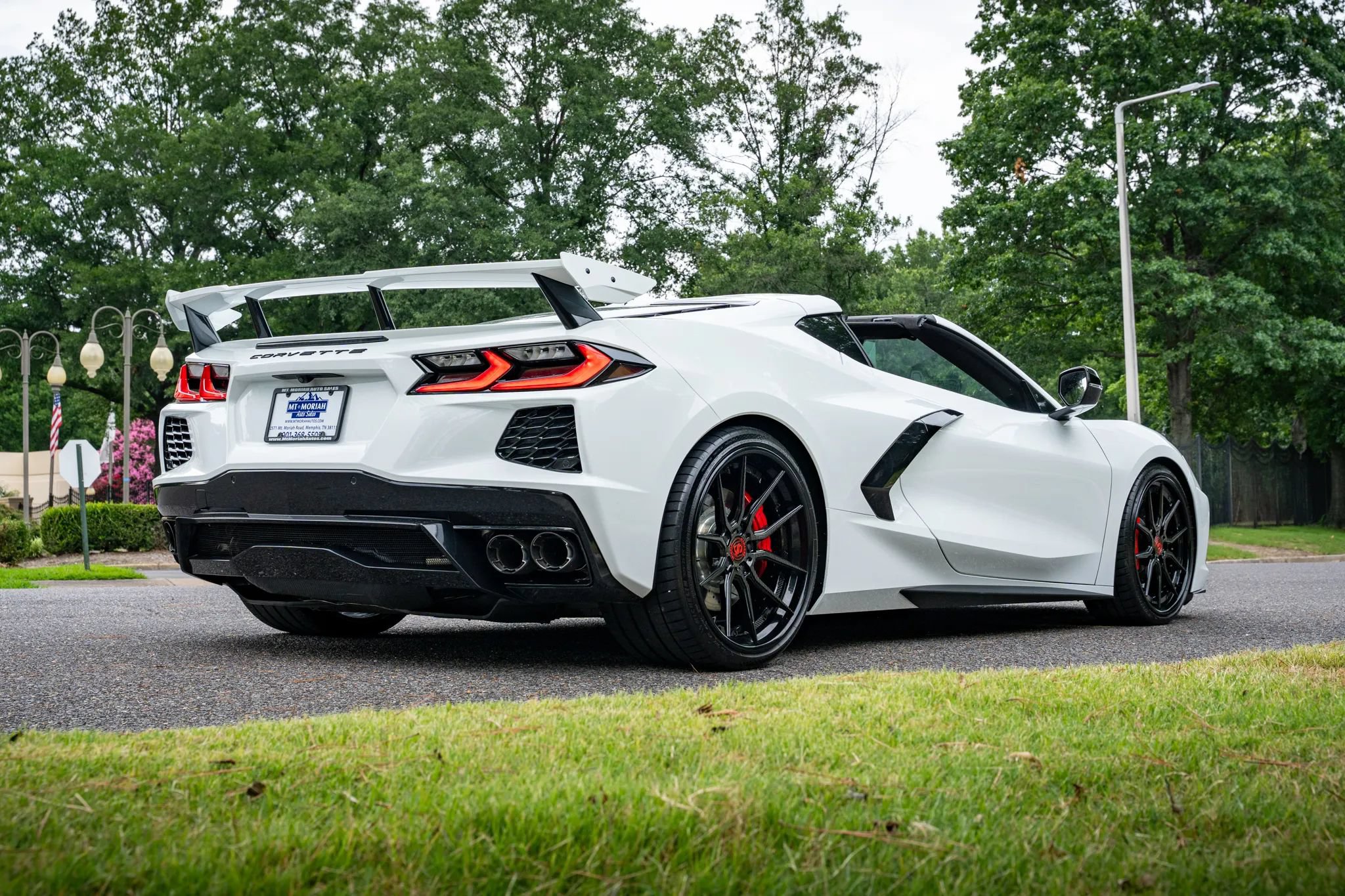 Used 2023 Chevrolet Corvette Stingray Premium Cpe w/ Z51 Performance Package RWD image 9