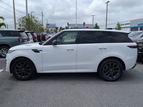 Used 2024 Land Rover Range Rover Sport Dynamic SE AWD/4WD image 4