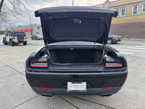 Used 2018 Dodge Challenger GT w/ GT Interior Package image 16