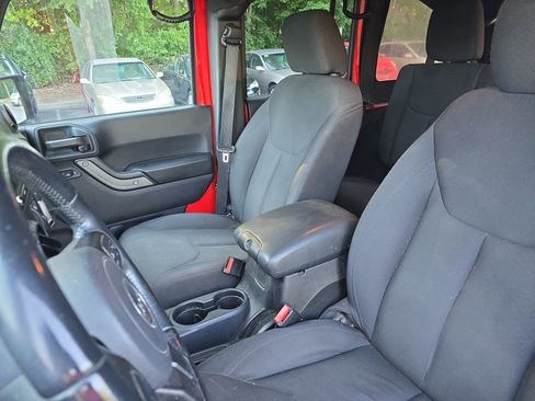 Used 2016 Jeep Wrangler Unlimited Sport w/ Quick Order Package 24S AWD/4WD image 13