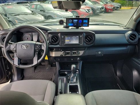Used 2019 Toyota Tacoma SR image 11