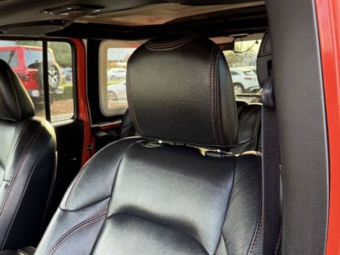 Used 2019 Jeep Wrangler Unlimited Rubicon image 2