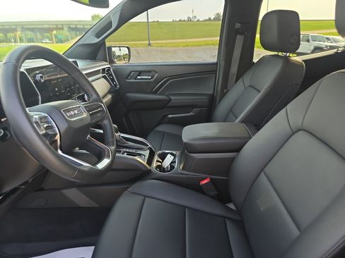 Used 2025 GMC Canyon Elevation w/ Convenience Package RWD image 19