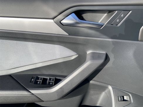 New 2025 Volkswagen Jetta SE image 17