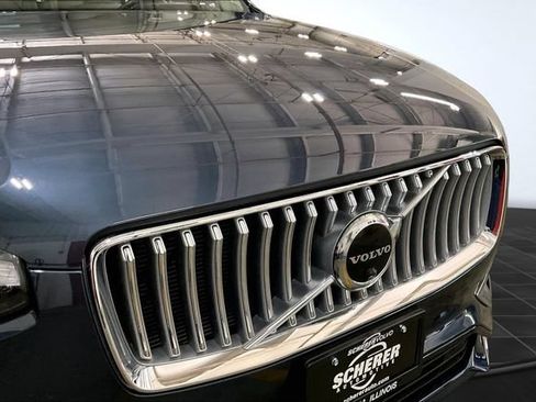 Certified 2024 Volvo XC90 B6 Ultimate w/ Protection Package Premier AWD/4WD image 32
