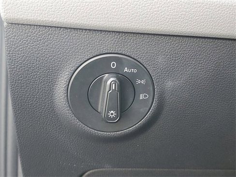 Used 2023 Volkswagen Taos S image 17