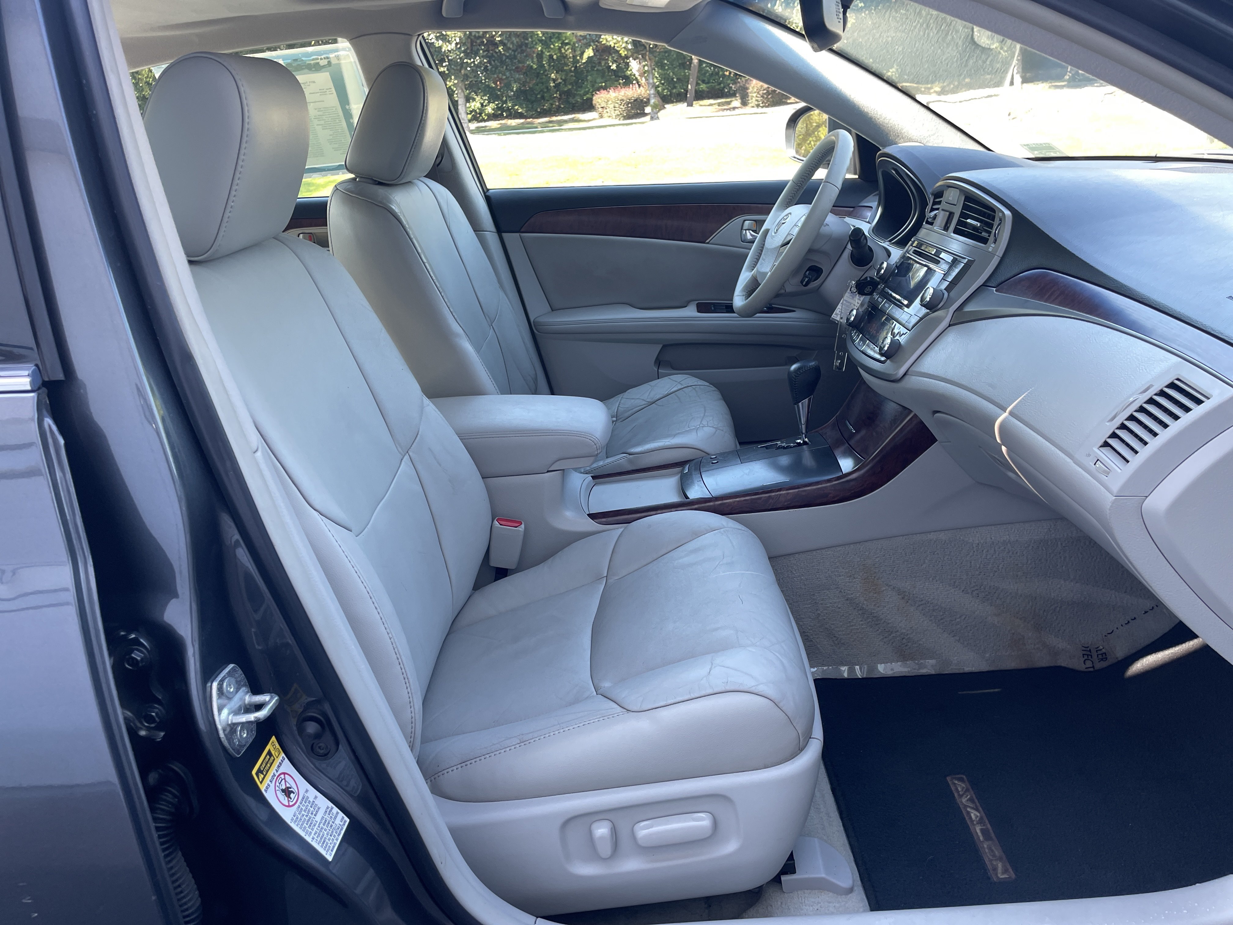 Used 2011 Toyota Avalon FWD image 31