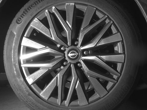 Used 2025 Nissan Altima 2.5 SV FWD image 15