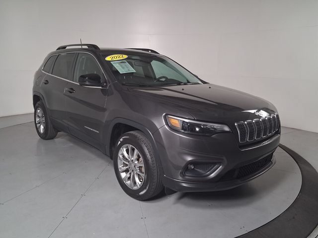 Used 2022 Jeep Cherokee Latitude Lux w/ Mopar Interior Package AWD/4WD image 2