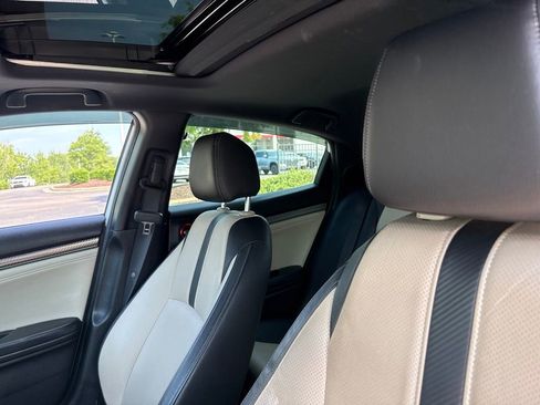 Used 2019 Honda Civic Sport Touring image 8