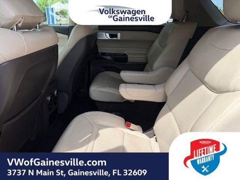 Used 2020 Ford Explorer Platinum w/ Premium Technology Package AWD/4WD image 12
