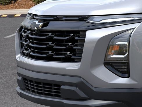 New 2026 Chevrolet Equinox LT w/ Midnight Edition FWD image 13