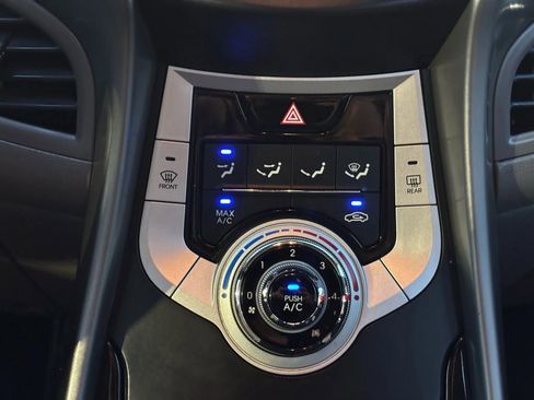 Used 2012 Hyundai Elantra GLS image 25