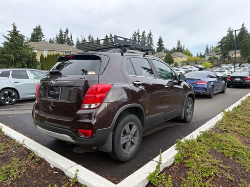 Used 2020 Chevrolet Trax LT w/ Driver Confidence Package AWD/4WD image 4