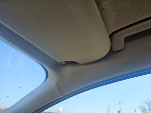 Used 2015 Ford Focus SE w/ SE Sport Package image 21