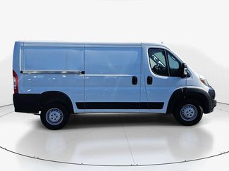 Used 2025 RAM ProMaster 2500 w/ Convenience Group FWD video 2