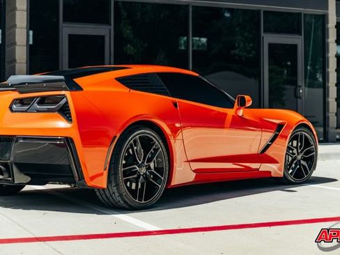 Used 2019 Chevrolet Corvette Stingray Coupe w/ Carbon Flash Badge Package RWD image 54