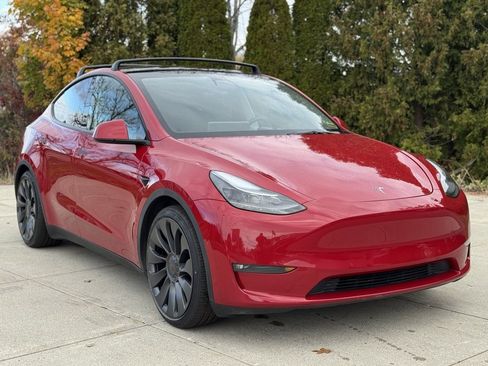 Used 2022 Tesla Model Y Performance image 1
