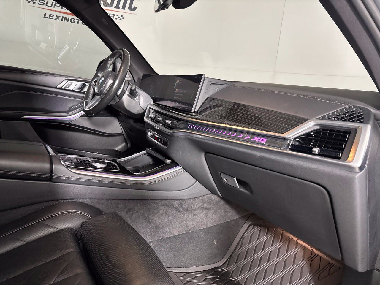 Used 2025 BMW X5 sDrive40i w/ M Sport Package RWD image 28