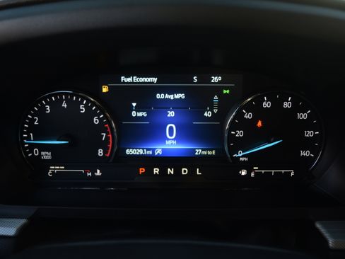 Used 2021 Ford Explorer XLT w/ Equipment Group 202A image 3