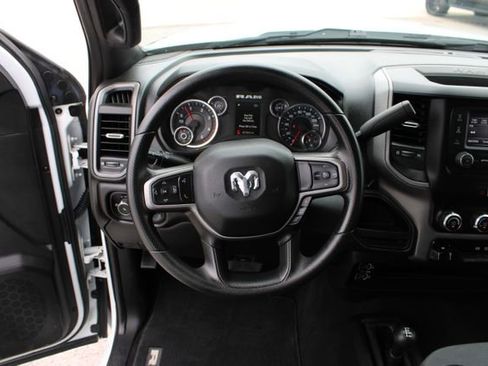 Used 2024 RAM 3500 Tradesman w/ Chrome Appearance Group AWD/4WD image 17