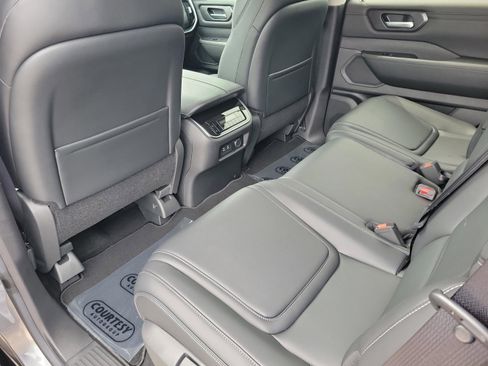 New 2026 Nissan Armada SV image 8