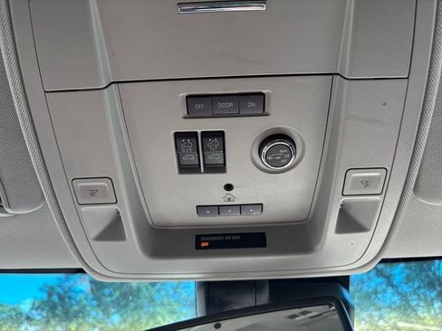 Used 2018 Chevrolet Tahoe LT AWD/4WD image 14