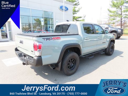 Used 2023 Toyota Tacoma TRD Off-Road image 6