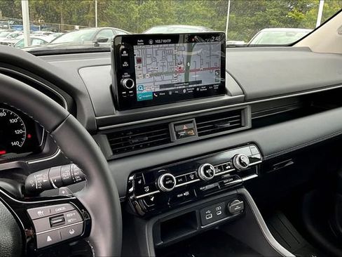 New 2025 Honda Pilot Touring image 9