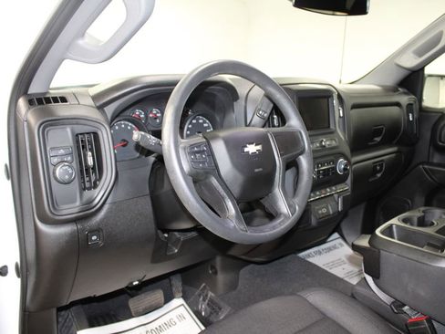 Used 2024 Chevrolet Silverado 1500 Custom image 21