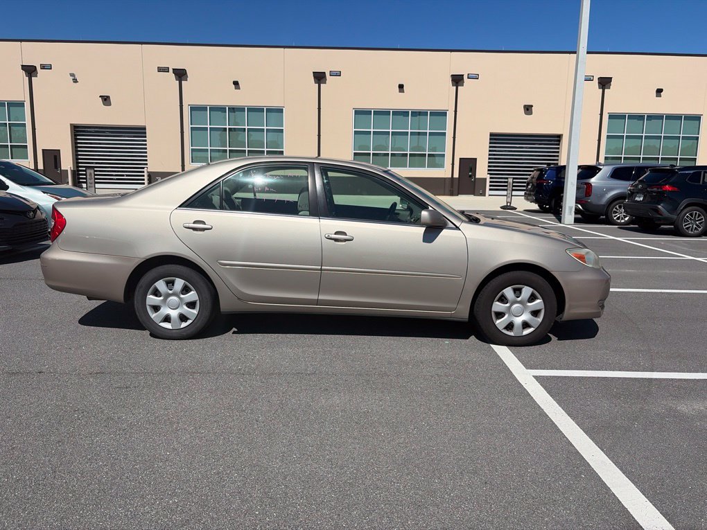 Used 2003 Toyota Camry LE FWD image 2