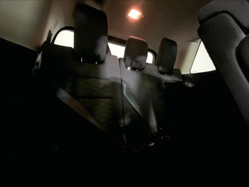 Used 2025 Nissan Pathfinder SV image 24