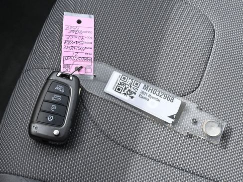 Used 2021 Hyundai Elantra SE FWD image 28