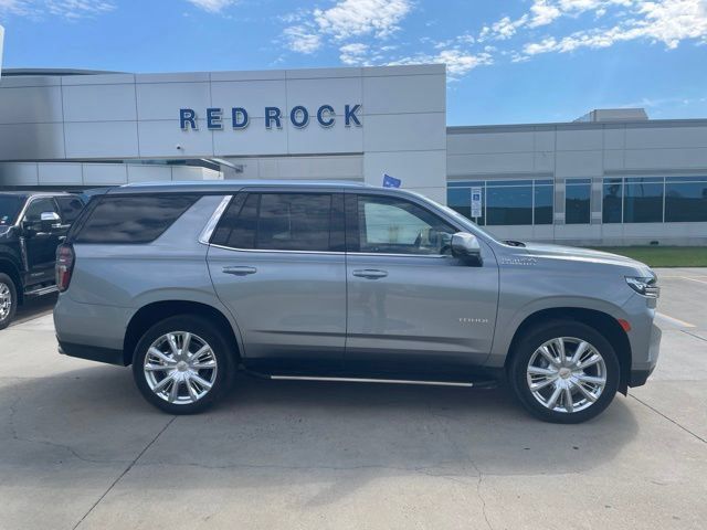 Used 2024 Chevrolet Tahoe High Country AWD/4WD image 3